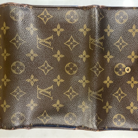 Louis Vuitton Monogram Wallet - Picture 7 of 12